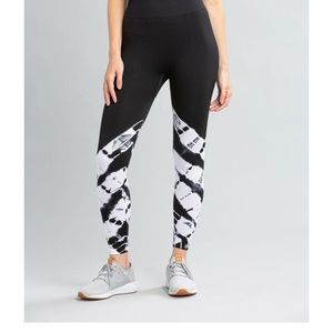 LIV Outdoors, Sz small, seamless Leggings